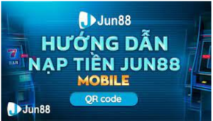 Mọi người nạp tiền bằng hình thức quét mã tại nhà cái Jun88 